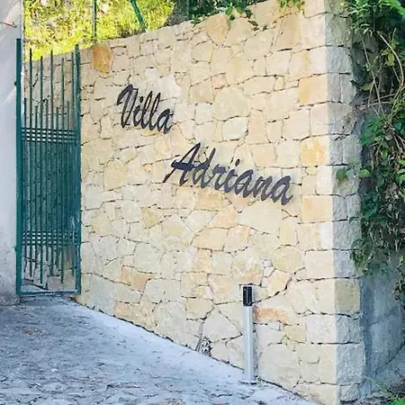 Nyaraló Adriana Torri del Benaco